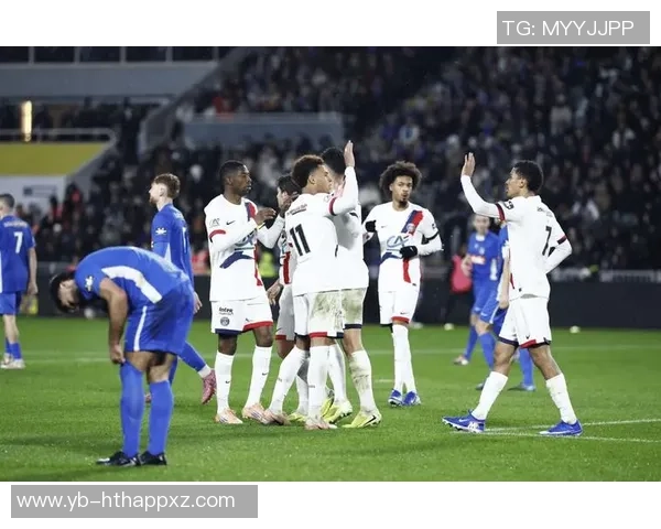 杜埃称赞登贝莱为球队领袖强调全力争夺每一个奖杯的决心